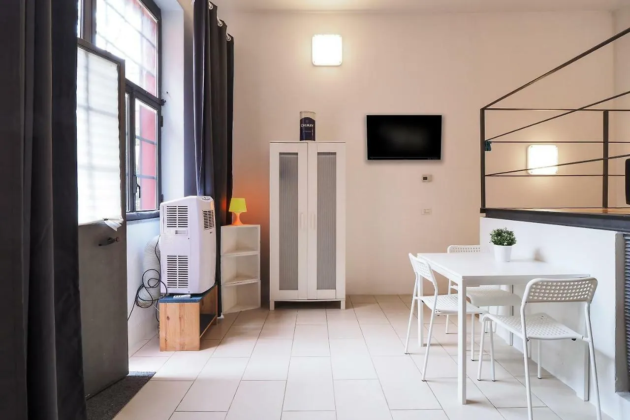 Apartament Primopiano - Acerenza Flats Mediolan Włochy